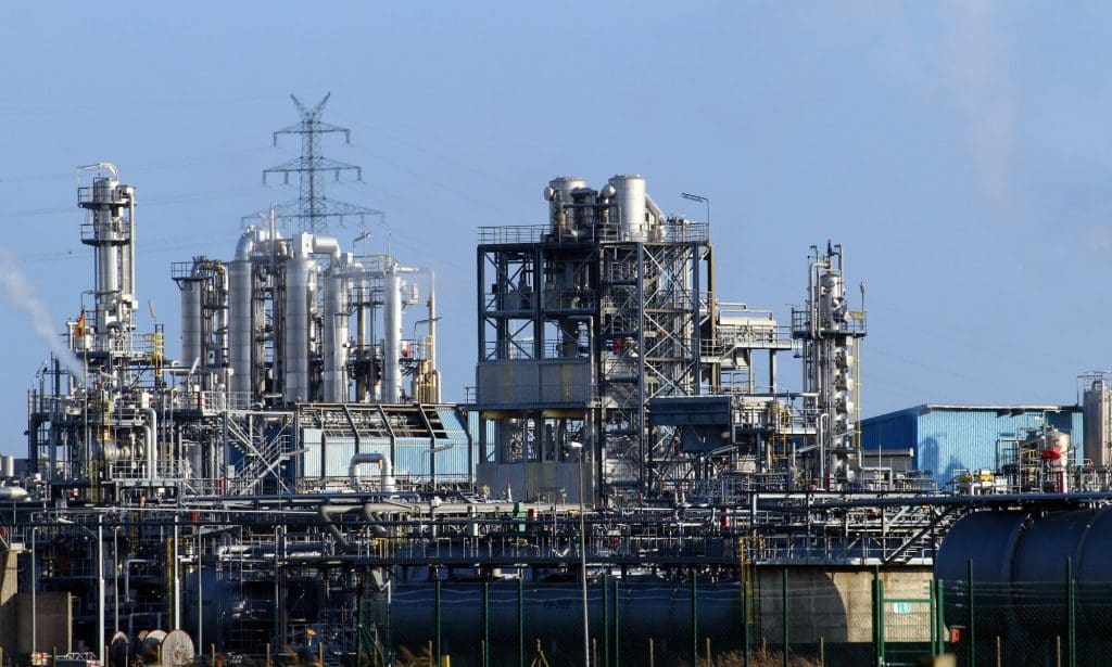 Industrial Plants Reduce Costs With On-Line Steam Leak Repair
