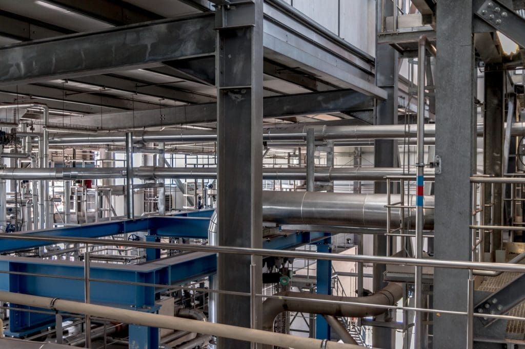 Industrial Repairs Without Slowing Production on Pipes in Building
